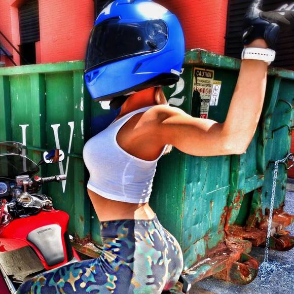 Meet your Posher, Robin - Picture 1 of 1